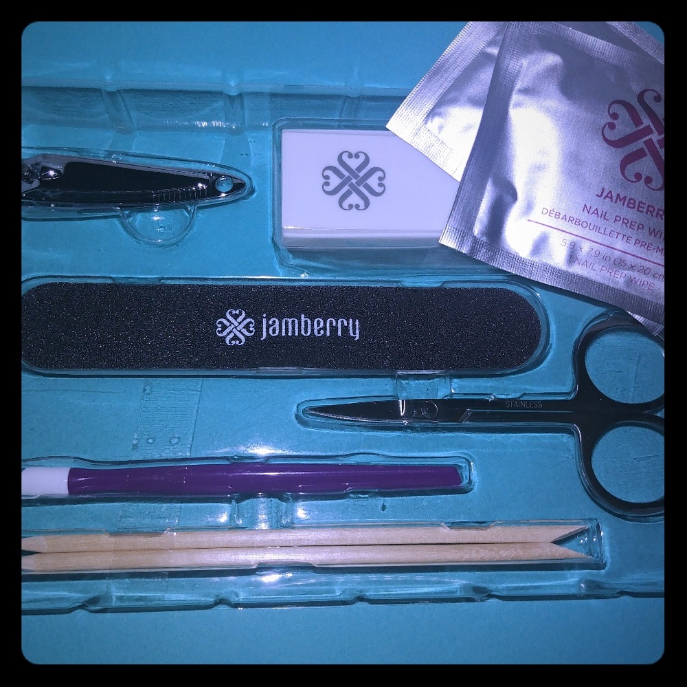 Brand new Jamberry Application kit